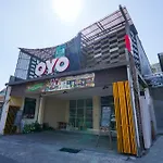 Hotel O Surabaya Near Surabaya Town Square Formerly Kupang Gunung Residence