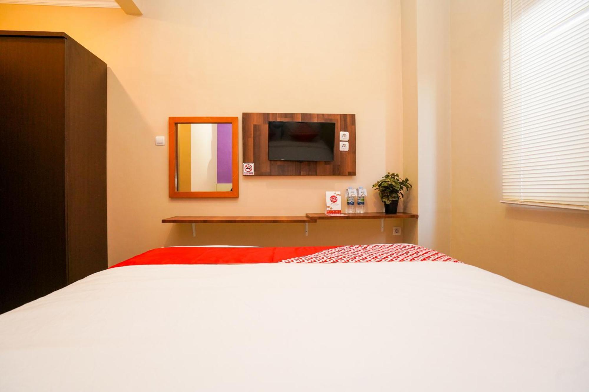 Hotel O Near Town Square Formerly Kupang Gunung 2*