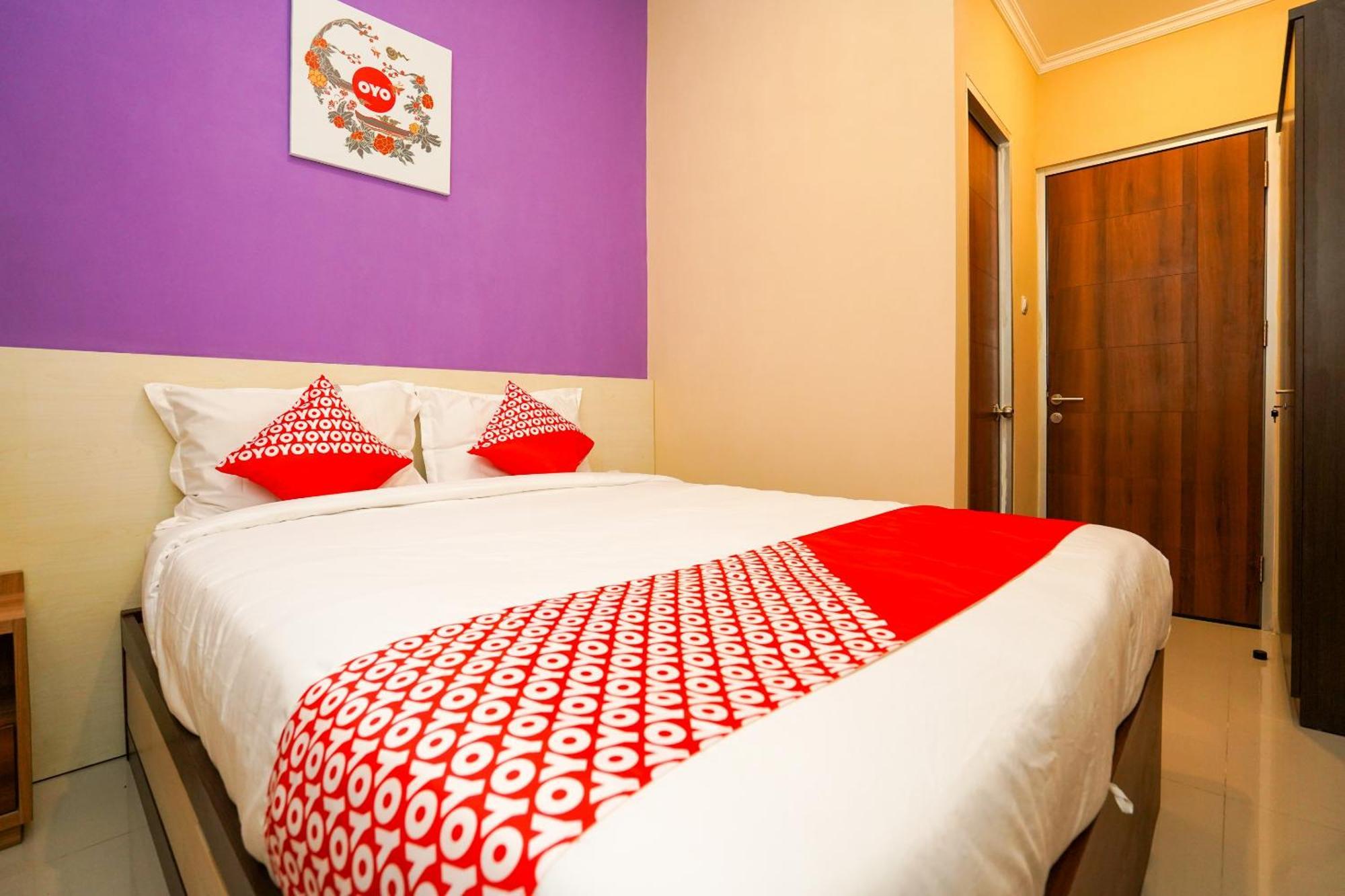 Hotel O Near Town Square Formerly Kupang Gunung Surabaya